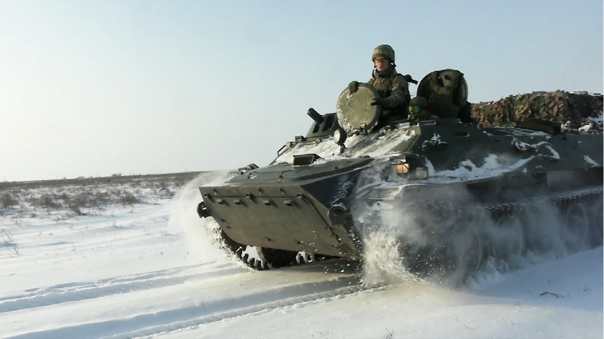 Tank qarşı ve umumiy arbiy yedekler duşmannıñ ateş yeñilmege azır olmağa mecbur - Nayev